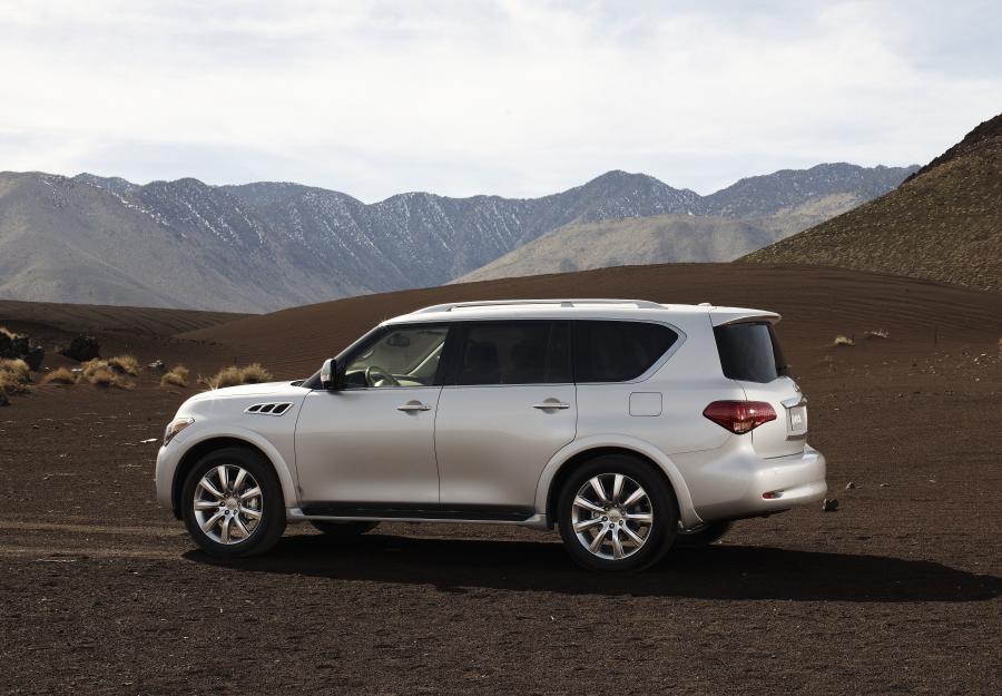  Infiniti QX56 2011 года  (фото 39 из 74)